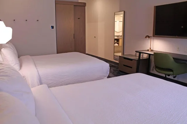 غرفة بسريرين كوين بحوض استحمام لذوي الإعاقة، Fairfield Inn & Suites by Marriott St. Louis South 2/3