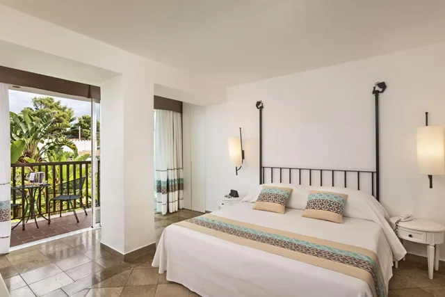 Room, Double or Twin Bed, Lateral Side Sea View، El Faro Hotel 2/7
