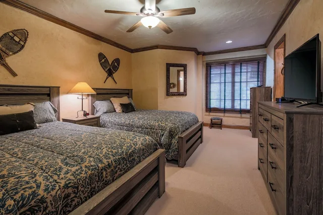 شقة سكنية قياسية بسريرين كينج وسريرين منفصلين وسريرين كوين بـ4 غرف نوم، Creekside at Beaver Creek 1/5