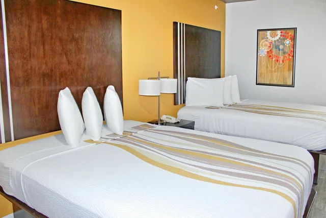 غرفة قياسية بسرير مزدوج، Palacio Royale Inn Houston Nw 3/10