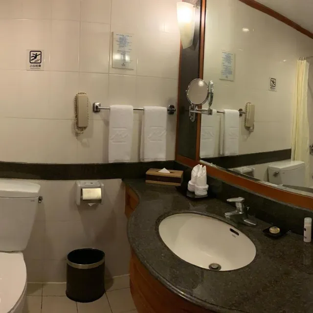غرفة سوبيريور بسريرين منفصلين بإطلالة على المدينة، Grand Metropark Hotel Liyuan Chongqing 5/6