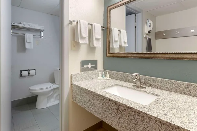 غرفة بسريرين كوين، Quality Inn Newton at I-80 5/5