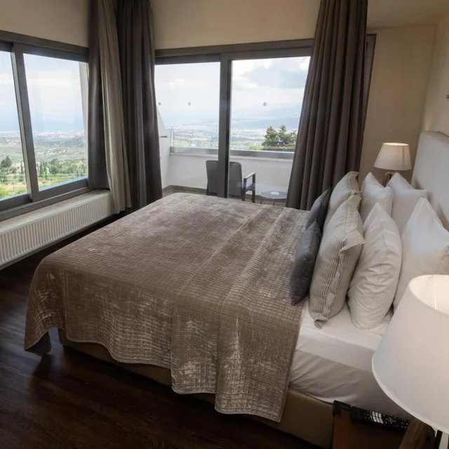 Presidential, Deluxe, Suite, King Bed, Droushia Heights Hotel 5/7