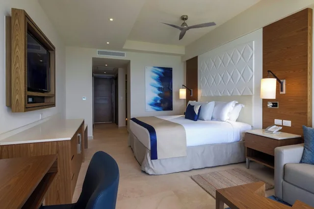 غرفة فاخرة بسريرين كوين، Royalton Grenada, an Autograph Collection All-Inclusive Resort 5/10