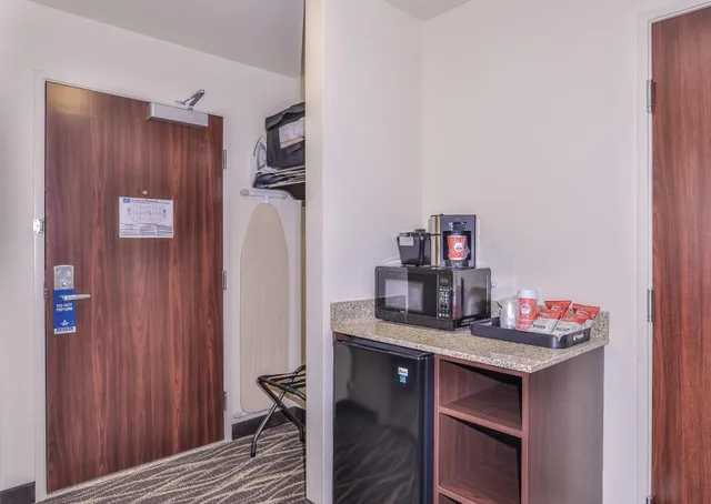 استوديو بسريرين كوين لذوي الإعاقة، Cobblestone Hotel & Suites - Rhinelander 3/3