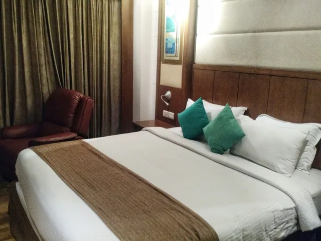 استوديو أساسي ركني بسرير كينج بإطلالة على المدينة، Savoy Suites Greater Noida 2/3
