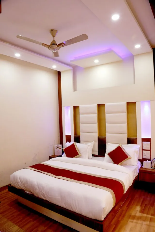 Super, Deluxe, Queen Bed، Hotel Pink City 3/5