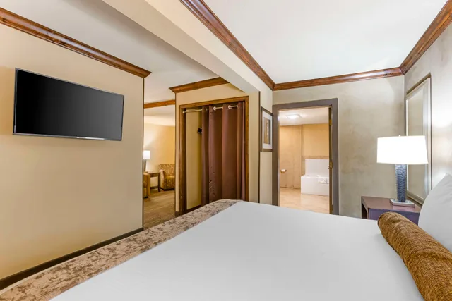 جناح، Best Western Plus Raton Hotel 2/4