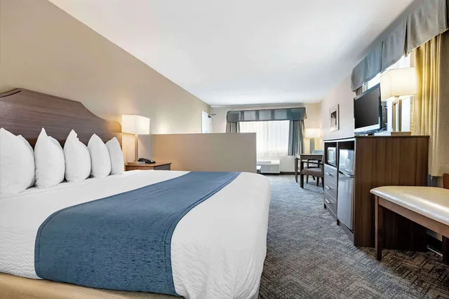 جناح بسرير كينج، Best Western Santee Lodge 1/5