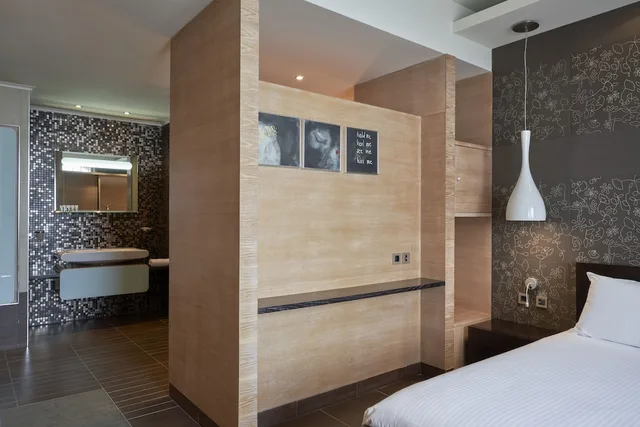 2 Bedrooms, Master, Suite, King Bed, Sea View, Esperos Palace Resort & Spa 4/4