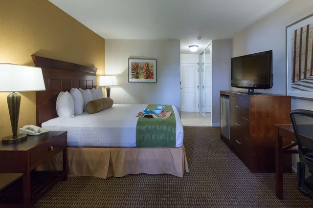 Standard, King Bed, Courtyard Area، Best Western Plus Carpinteria Inn 2/7