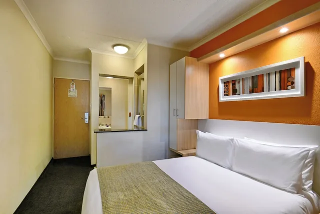غرفة بسرير مزدوج لذوي الإعاقة، Road Lodge Germiston Lake 1/9