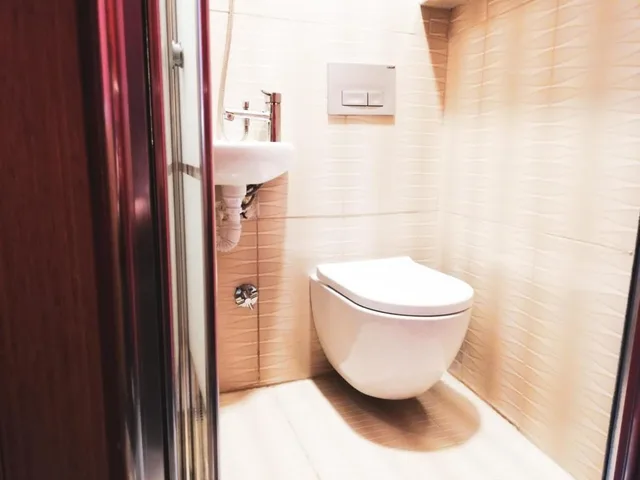 Compact، Quantum Hotel 6/8