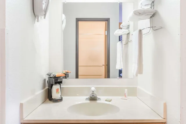 Room, 2 Double Beds, Super 8 by Wyndham Front Royal 5/5