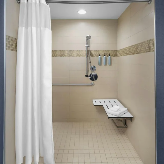 جناح بسرير كينج بغرفة نوم واحدة مع أريكة بحوض استحمام لذوي الإعاقة، Residence Inn Chicago Downtown Loop 5/5