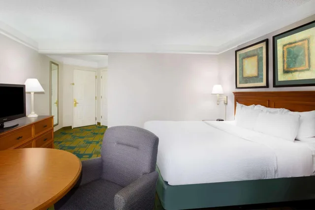 غرفة بسرير كينج بحوض استحمام لذوي الإعاقة، Fairfield by Marriott Inn & Suites Austin West 9/10