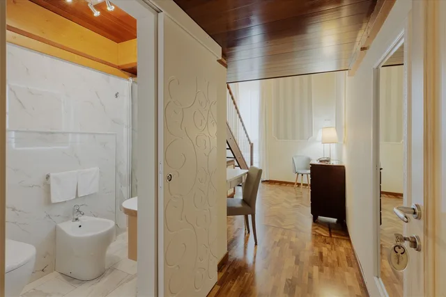 غرفة كلاسيكية بسرير مزدوج بإطلالة على المدينة، Hotel Palazzo Sa Pischedda 6/7
