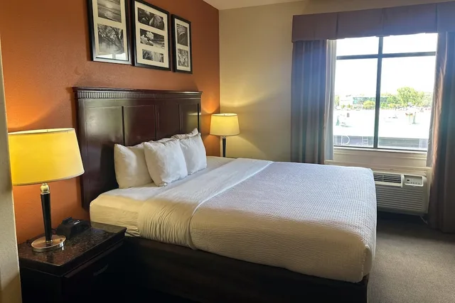 جناح، Sleep Inn Suites Highway 290 Nw Freeway 4/7