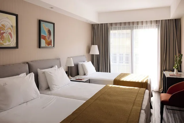 Classic, Triple, 3 Beds, Astor Hotel 1/10