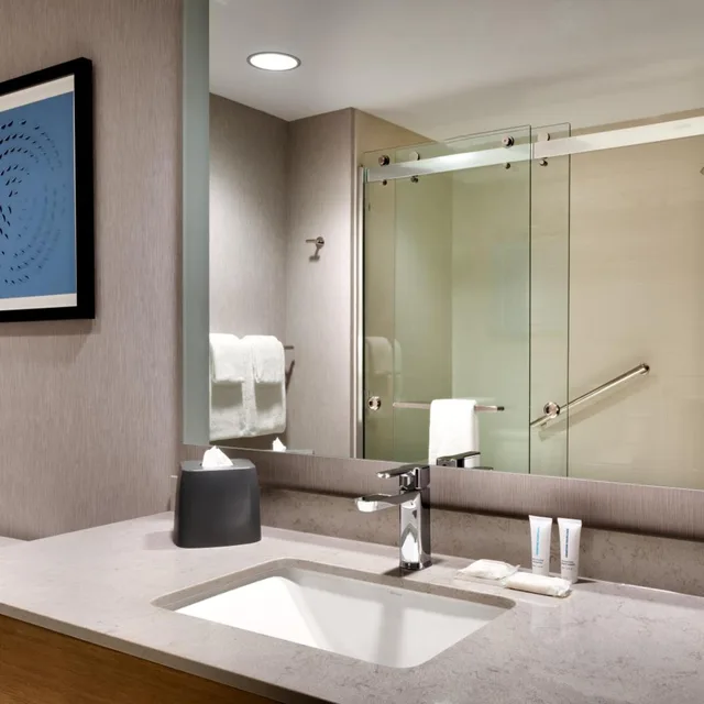 غرفة قياسية بسريرين كوين مع أريكة، Hyatt Place Fayetteville/Springdale 5/5