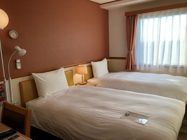 غرفة قياسية بسريرين منفصلين، Toyoko Inn Soka Eki Nishi Guchi 1/6