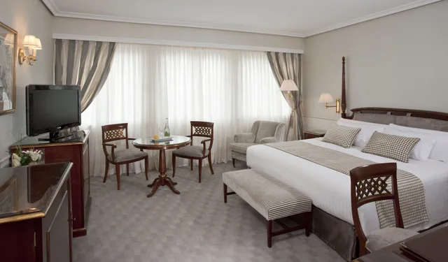 The Level, Premium, King Bed، The Level At Melia Castilla 3/5