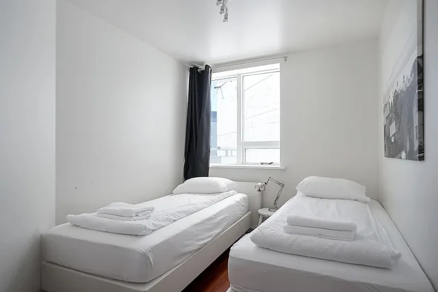 شقة بستة أسرّة بـ3 غرف نوم مع أريكة، Einholt Apartments 5/10