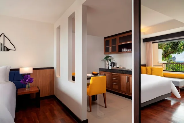 Avani, Family Suite, King Bed, Bunk Bed، Avani Ao Nang Cliff Krabi Resort 9/10