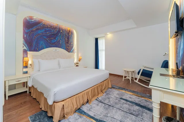 Superior, Queen Bed, Isena Nha Trang Hotel 8/10