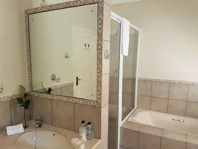 Deluxe, Luxury, Double or Twin Bed, Lagoon and Sea View, Roseroc Boutique Guest House 3/3