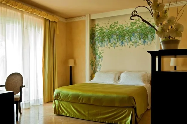 Superior, Double or Twin Bed, Romano Palace 1/9
