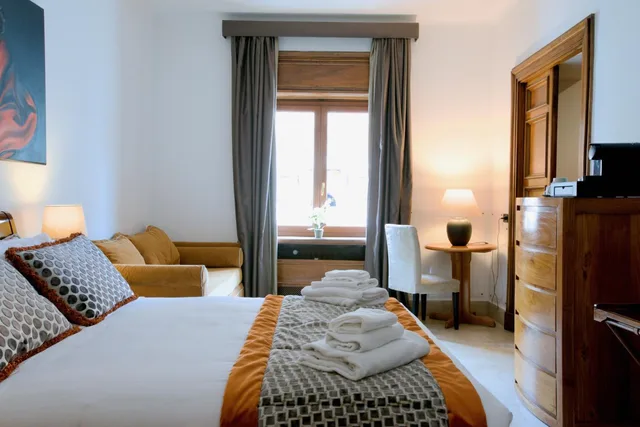 غرفة ثلاثية، Saint Peter Six Rooms And Suites 2/6