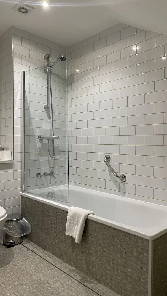 غرفة كلاسيكية بسرير مزدوج، Hellidon Lakes Golf Spa Hotel 5/7