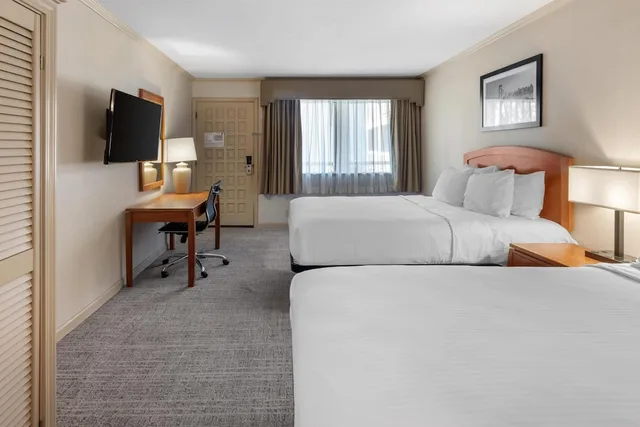 غرفة قياسية بسريرين كوين، Surestay Plus Hotel By Best Western Mountain View 3/7