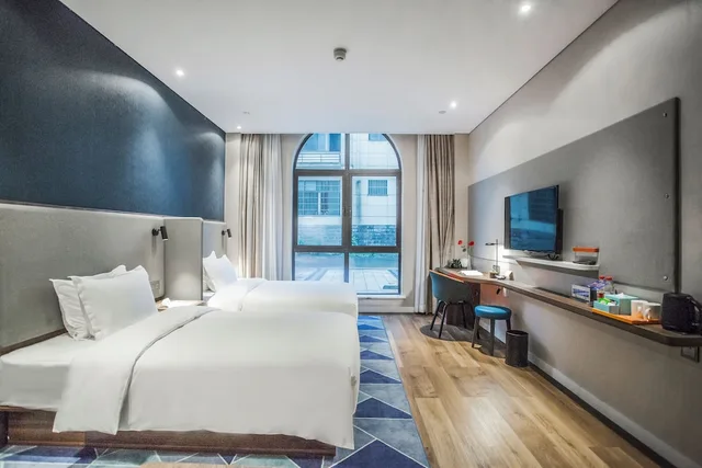 غرفة قياسية بسريرين منفصلين بإطلالة على الحديقة، Holiday Inn Express Hangzhou Xixi Tourism Zone 3/7
