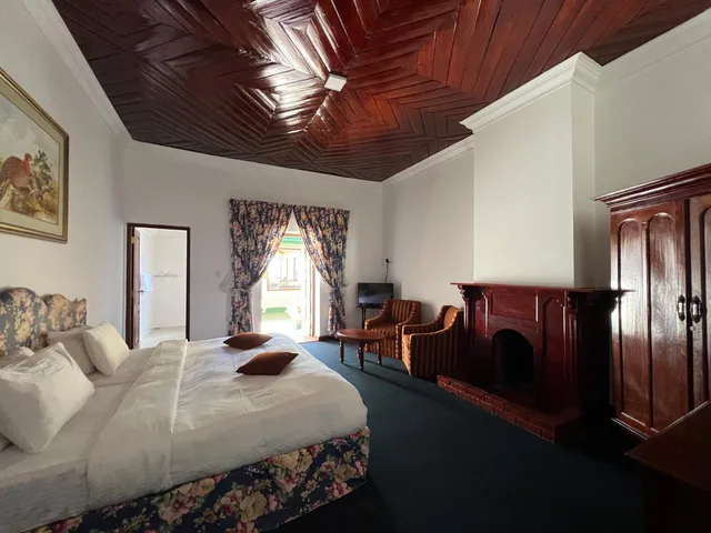 غرفة قياسية بسرير كينج، Tea Bush Hotel 1/3