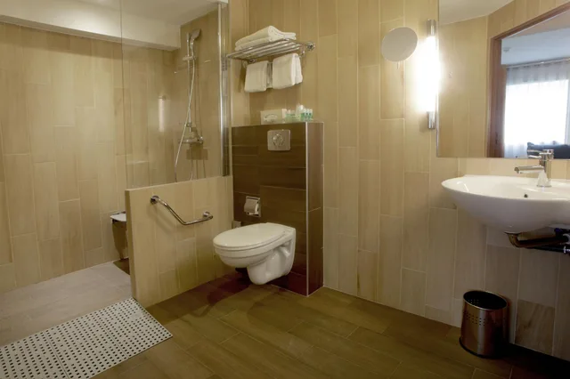 Suite, Multiple Beds، Holiday Inn Paris - Montmartre 6/9