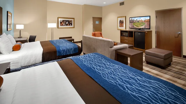 Suite, Multiple Beds, Sofa، Best Western Plus Washington Hotel 2/5