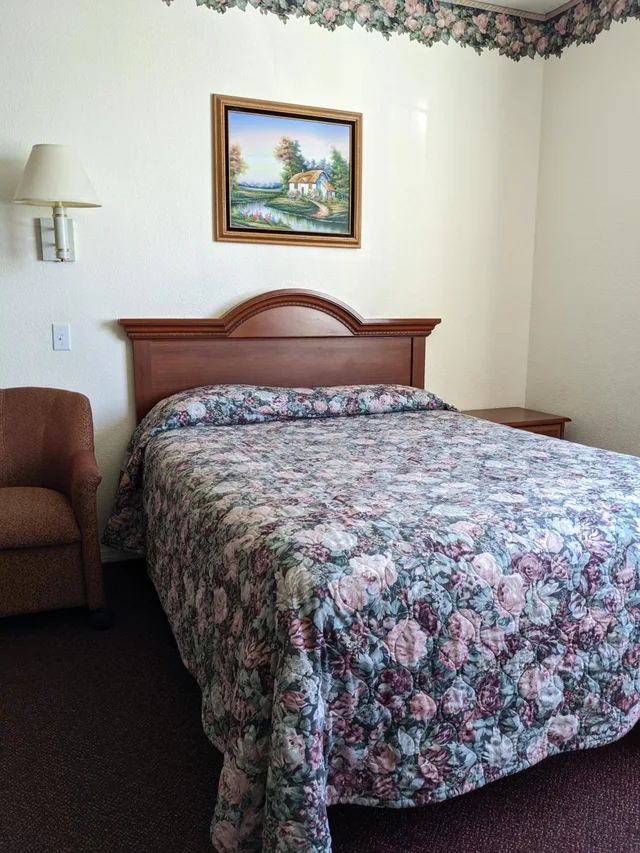 غرفة بسرير كوين لذوي الإعاقة، Lighthouse Inn 5/8