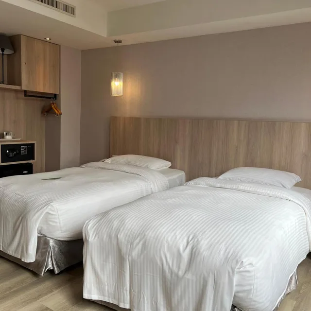 غرفة ديلوكس بسريرين منفصلين، Forward Hotel Taipei 5/6
