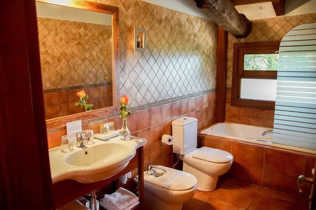غرفة قياسية بسرير مزدوج أو سريرين منفصلين، HOTEL USATEGIETA 9/10