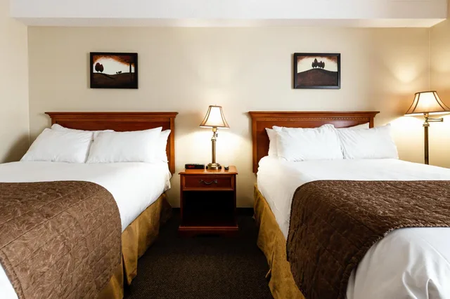 غرفة قياسية رباعية، Welcominns Hotel Ottawa 5/10