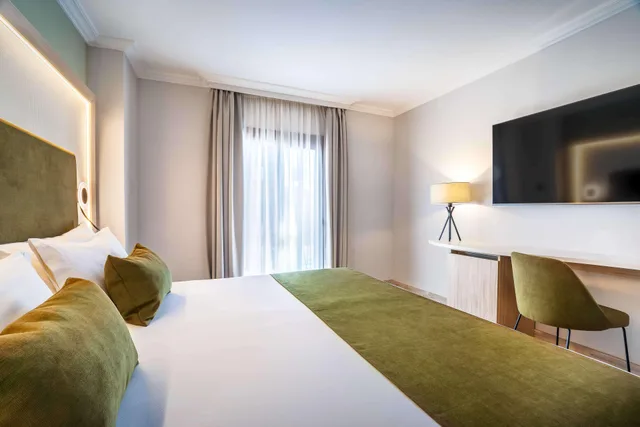 Room, Double Bed, Sofa, Balcony, Barcelo Isla Canela 4/6