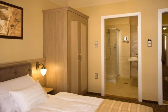 غرفة ديلوكس بسرير مزدوج، Barokk Hotel Promenad Gyor 3/5