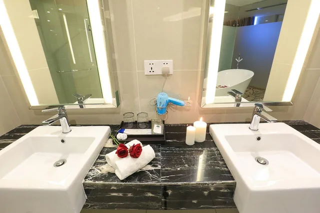 جناح بريميير، Eco Tree Hotel 5/7