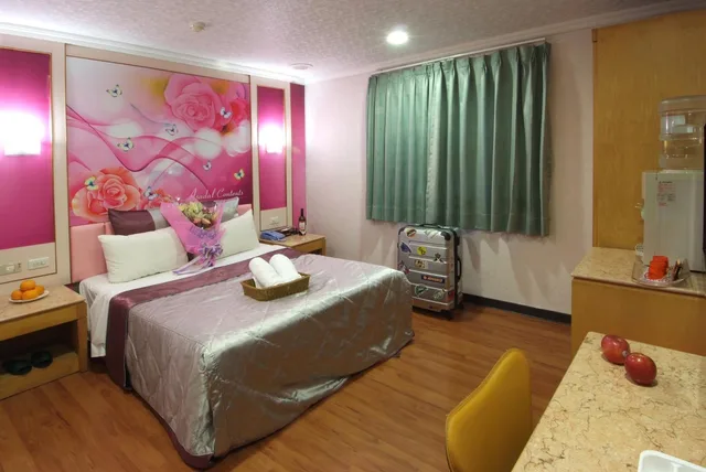 غرفة سوبيريور بسرير مزدوج، Left Bank Hotel 2/3