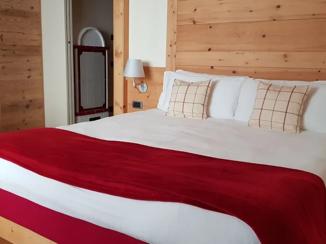 جناح عائلي، Hotel Maribel 9/10