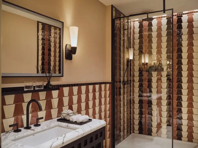 غرفة ركنية بسرير كينج بإطلالة على النهر، Sir Prague Hotel, part of Sircle Collection 5/6