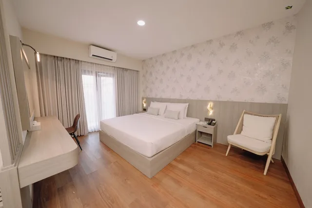 غرفة عائلية بإطلالة على المدينة، The Grand Santhi Hotel 5/9