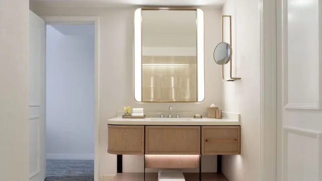 Room, King Bed, Corner, Accessible, The Ritz-Carlton Dallas, Las Colinas 4/4